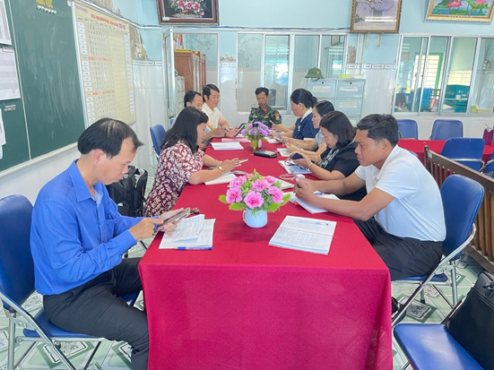 Chi bộ II, trường THPT DTNT Huỳnh Cương tiên phong